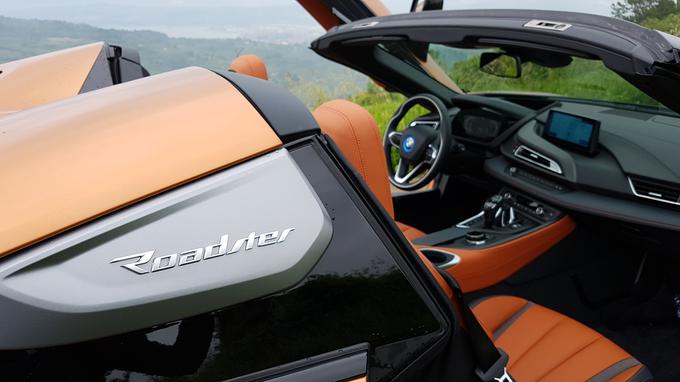 Roadster je od klasičnega kupejevskega i8 dražji za slabih 16 tisoč evrov. | Foto: Gregor Pavšič