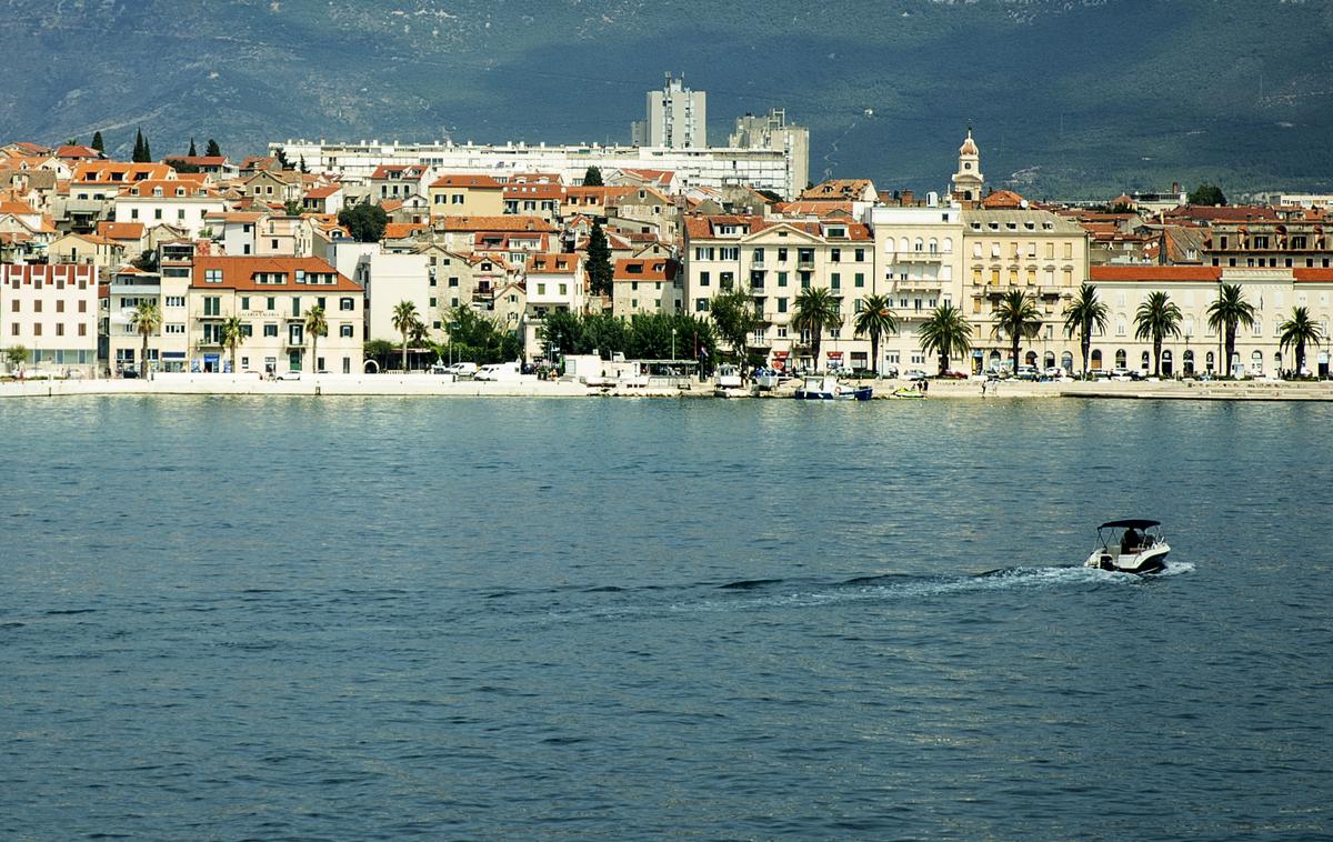 Hrvaška Split Dalmacija morje jadran | Na rdečem seznamu držav s poslabšano epidemiološko situacijo je med drugim tudi 14 hrvaških županij. | Foto Ana Kovač