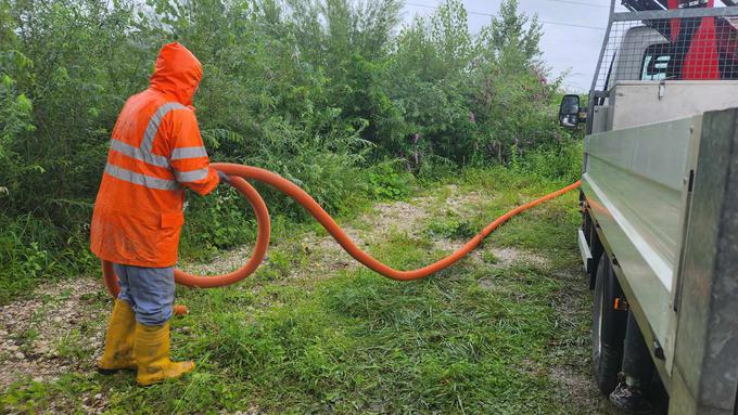 Z nadomestnimi optičnimi povezami do čimprejšnje ponovne vzpostavitve širokopasovnega in mobilnega omrežja na prizadetih območjih | Foto: Srdjan Cvjetović