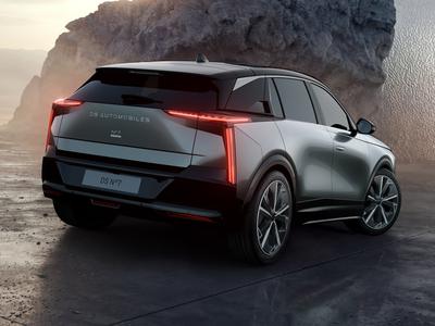 Francozi se ne šalijo: z novim imenom imajo tudi resnejši premijski SUV #foto