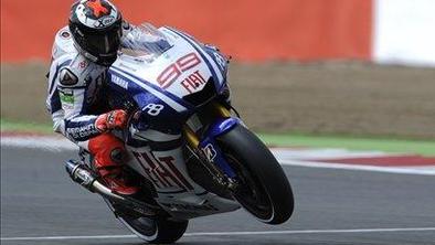 Lorenzo s prvega mesta v Silverstonu
