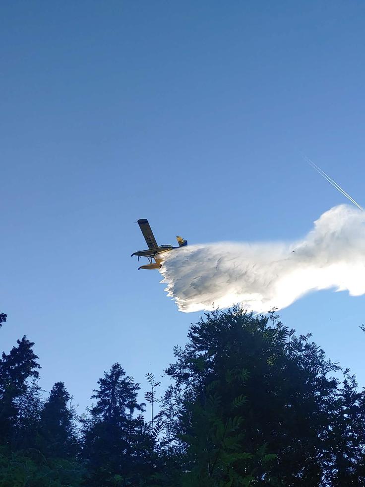 Vodja sektorja za izvajanje podpore gašenju iz zraka Mitja Vidmar bo razložil delovanje enote z letali air tractor ob požarih. | Foto: Gasilska zveza Ribnica/Facebook