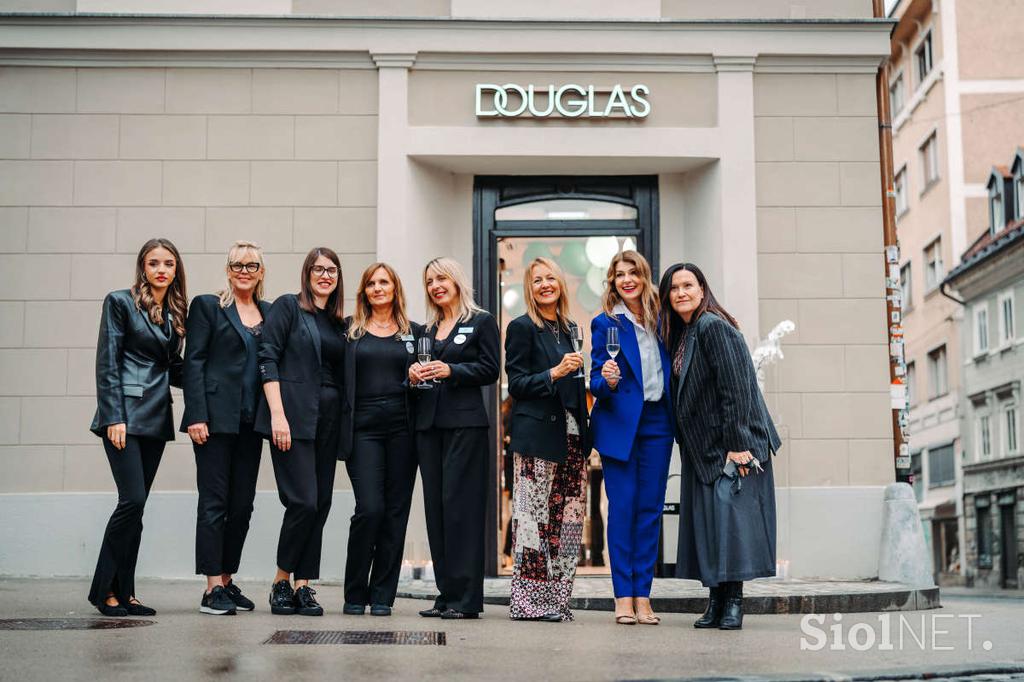 Adrijana Bokan i Douglas team 2_1200
