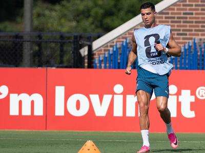 Derbi Portugalske in Španije, Američani lovijo zgodovinski večer