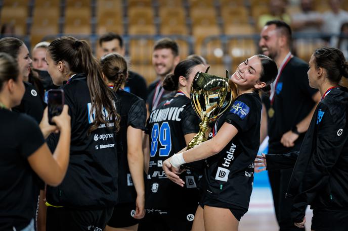 Krim Mercator | Krimovke so konec avgusta že osvojile prvo lovoriko v tej sezoni. Osvojile so slovenski superpokal. | Foto Luka Kotnik