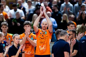 Znani so vsi polfinalisti. Črni torek za gostitelje.