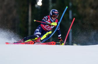 Shiffrin ostaja nepremagana, na uničeni progi visoki zaostanki in 44 odstopov