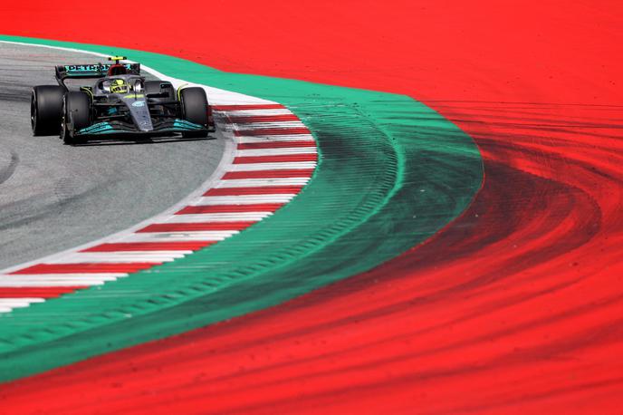 Avstrija Hamilton Mercedes | Lewis Hamilton je na zadnjih treh dirkah osvojil tri tretja mesta. | Foto Reuters