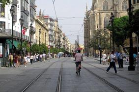 Z ljubeznijo in zvestobo preplavljeno mesto Sevilla