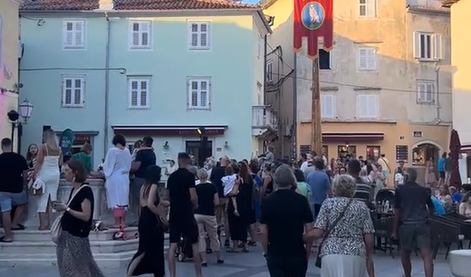 Turistka razkrila, koliko je zapravila na Krku. Zgroženi komentatorji: "Za to ceno greš lahko za 14 dni v Mehiko."
