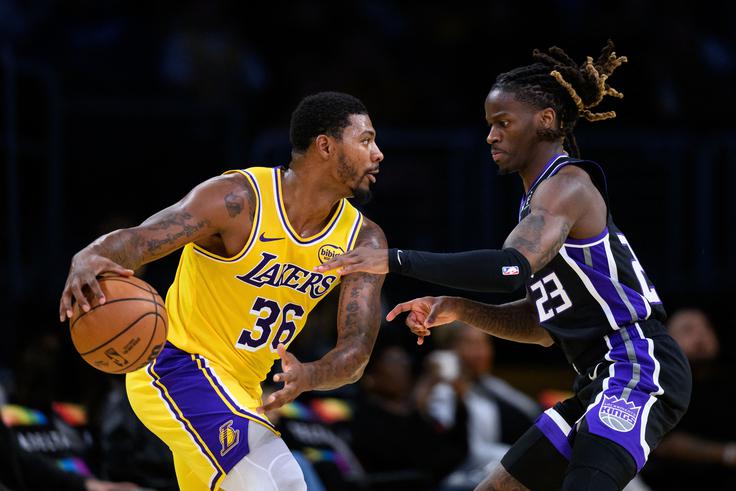 Novinec Jezernikov Marcus Smart je prebil na parketu dobrih 23 minut. Dosegel je 14 točk in ukradel kar štiri žoge, za tri točke pa je metal 2/8. | Foto: Reuters