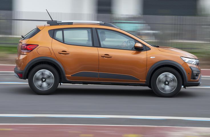 Dacia sandero je prvo polletje v Evropi končal kot drugi najuspešnejši avtomobil. | Foto: 