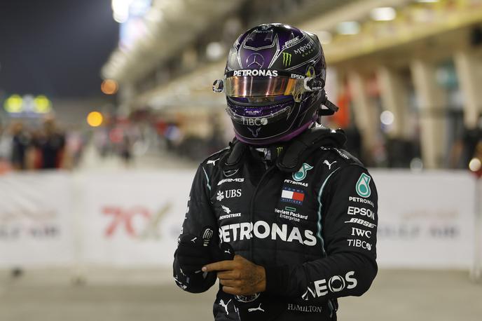 Lewis Hamilton | Hamilton bo nedeljsko dirko začel s prvega mesta. | Foto Reuters
