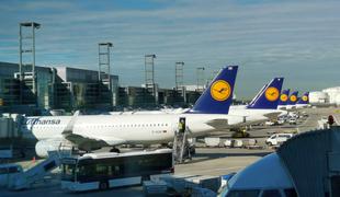 Na Brniku prvič v zgodovini pristala Lufthansa #video