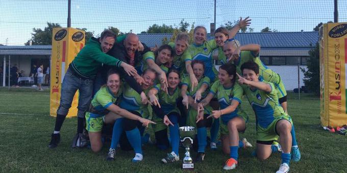 Dekleta so najbolj ponosna na prvo mesto v italijanski ligi. | Foto: osebni arhiv/Lana Kokl