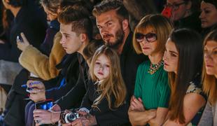 David Beckham in otroci v prvi vrsti Victorijine revije