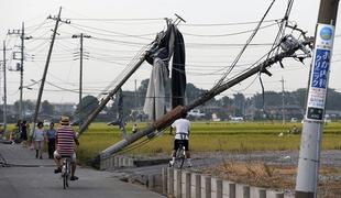 Po potresu na vzhodu Japonske divjali še tornadi