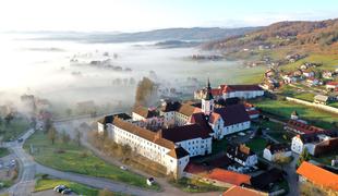 Stična letos prvič gosti mednarodno poletno šolo restavriranja