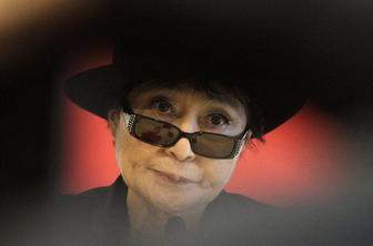 Yoko Ono se predstavlja v Londonu