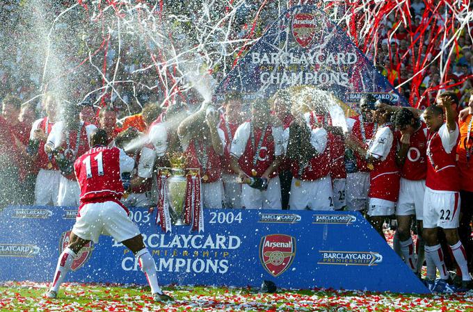 Takole so nogometaši Arsenala proslavljali naslov po tekmi z Leicester Cityjem. | Foto: Reuters