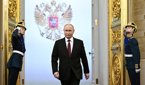 Putin po rdeči preprogi do novega šestletnega mandata. Kdo je bil na zaprisegi? #video #foto