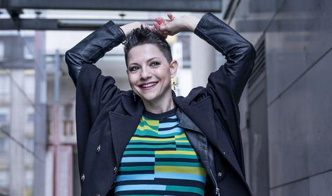 Tanja Žagar na oder pripeljala sina Karla, ki je pokazal svoje plesne veščine #video