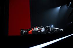 Prvi dirkalnik F1 na stezi, Audi bo "srebrna puščica" #video