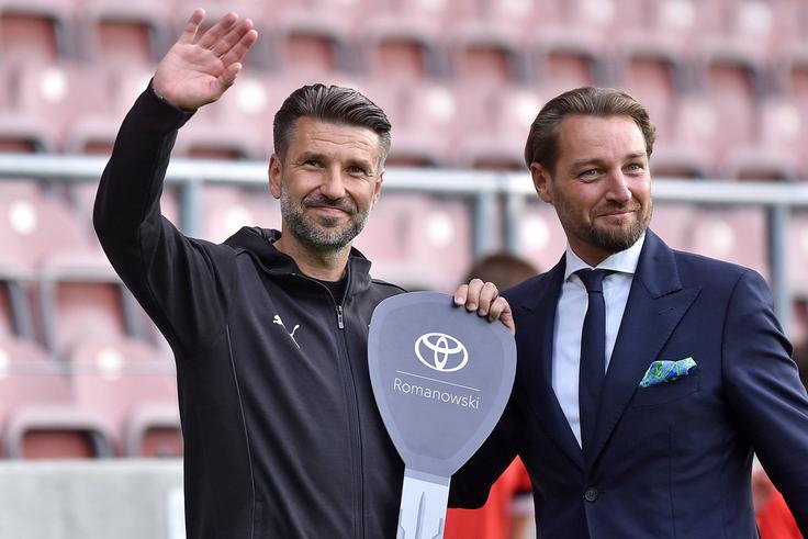 S Cracovio je sklenil sodelovanje do konca junija 2027. Po odličnem začetku sezone vztrajno skrbi, da v klubu ne zavlada evforija. "Treba je miriti in brzdati zadevo. Bolje je biti previden v napovedih ter iti tekmo po tekmo." | Foto: Guliverimage
