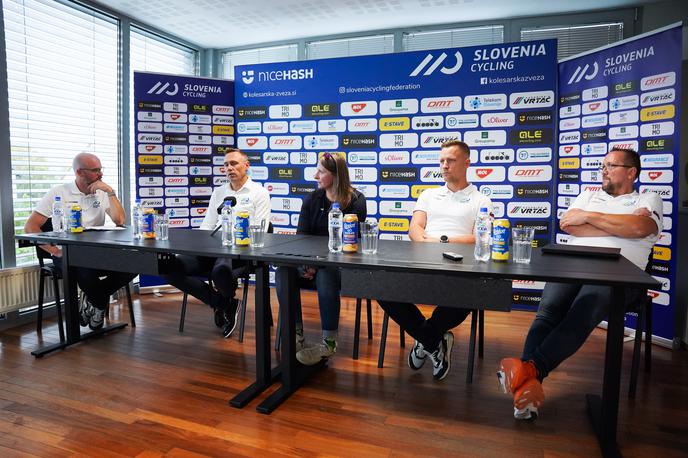KZS | Selektorji slovenskih kolesarskih reprezentanc (Uroš Murn, Mia Radotić, Nace Korošec in Martin Hvastija) so pred tekmovalnim vrhuncem sezone, svetovnim prvenstvo cestnem kolesarstvu v Kigaliju v Ruandi, predstavili rezultatske cilje izbrane vrste. | Foto Filip Barbalić