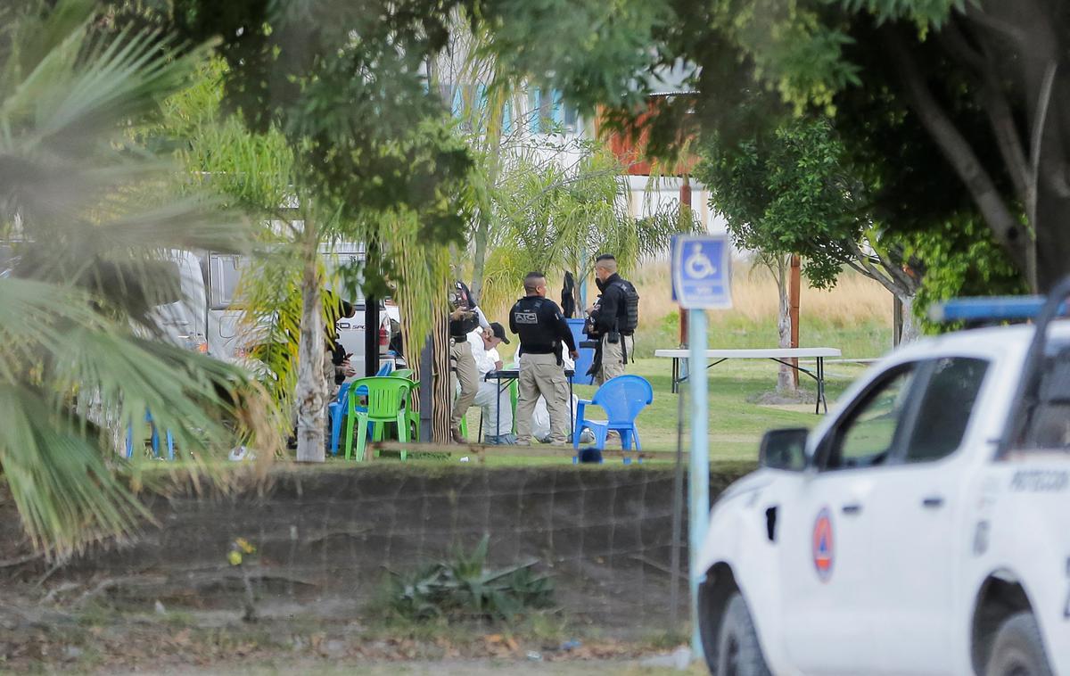 Cortazar | Po podatkih oblasti so poleg sedemletnega otroka žrtve še tri ženske in trije moški. | Foto Guliverimage