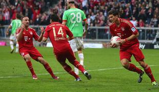 Bayern s preobratom do zmage in 20 točk prednosti, HSV zmagal v Stuttgartu