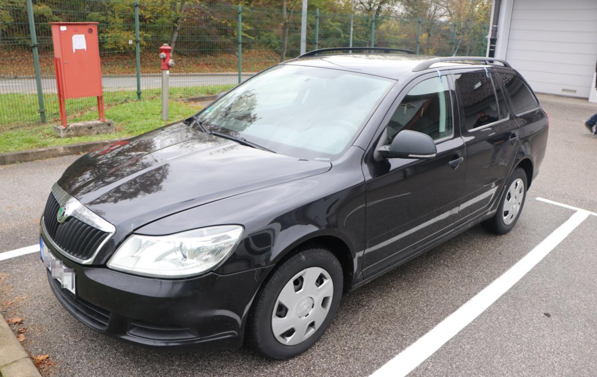 škoda, tihotapec, Metlika, mejni prehod, policija, 23102025 | Tihotapec je v priporu, državljani Turčije pa so izrazili namero za oddajo prošnje za mednarodno zaščito.  | Foto PU Novo mesto