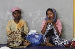 Indonezija in Malezija z morja rešili 1.400 migrantov