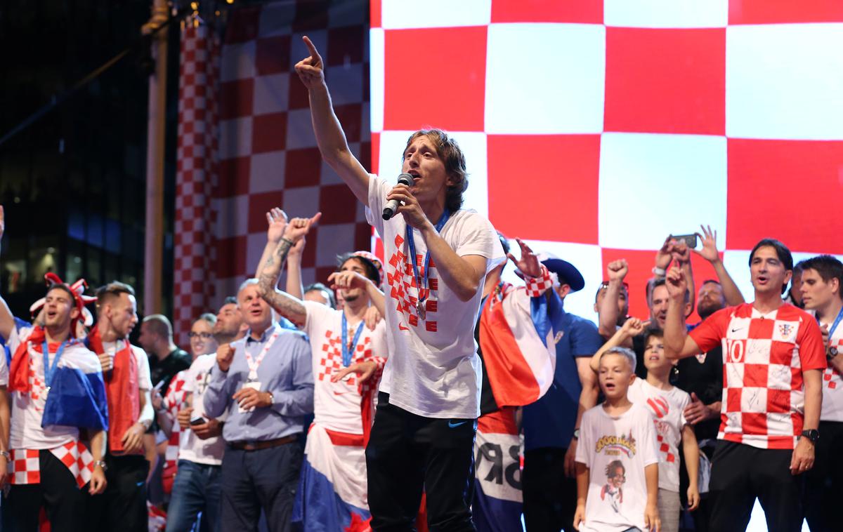 Hrvaška sprejem | Hrvaška nogometna reprezentanca je dobila svojo znamko. Prvo znamko so poslali kapetanu reprezentance Luki Modriću. | Foto Reuters