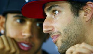 Se bo Mercedes naveličal Hamiltonovih muh in dal priložnost Ricciardu?