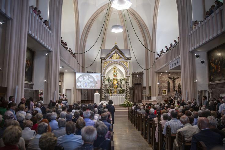 Notranjost cerkve je bila obnovljena v rekordnem času.  | Foto: Bojan Puhek
