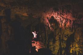 Žive jaslice v Postojnski jami