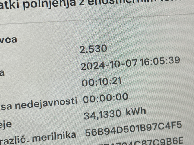 V 10 minutah polnjenja dovolj energije za skoraj 200 dodatnih kilometrov.
 | Foto: Gregor Pavšič