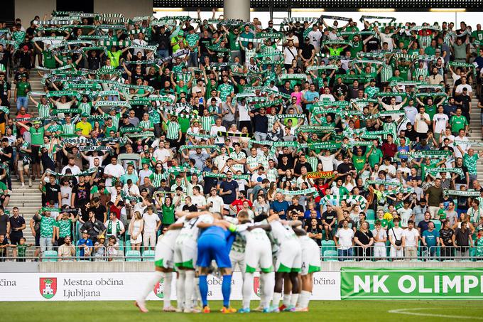 Navijači Olimpije, ki so se v četrtek odločili za obisk Stožic, so stadion zapuščali zadovoljni. | Foto: Grega Valančič/www.alesfevzer.com