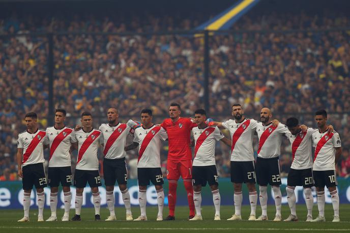 River Plate Boca Juniors | V klubu River Plate menijo, da mora biti tekma odigrana v Argentini. | Foto Reuters
