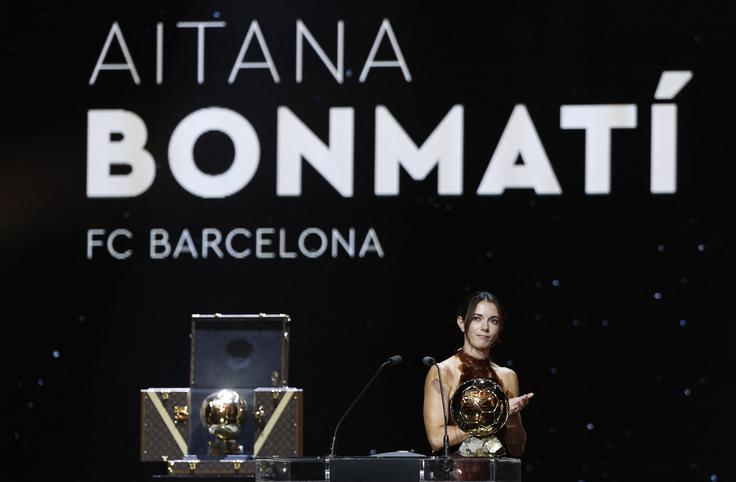 Aitana Bonmati je tretjč zapored slavila v ženski konkurenci. | Foto: Reuters