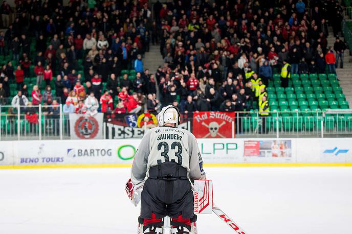 Clarke Saunders HK SŽ Olimpija HDD Jesenice | Clarke Saunders naj bi po poškodbi okreval okoli tri tedne. | Foto Žiga Zupan/Sportida