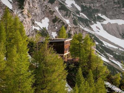 Kranjska koča na Ledinah zaradi prenove ostaja zaprta tudi letos