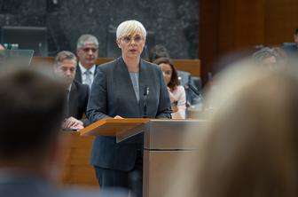 Predsednica Pirc Musar: Vse to v stranki SDS sicer dobro vedo, namen so žal politične igrice