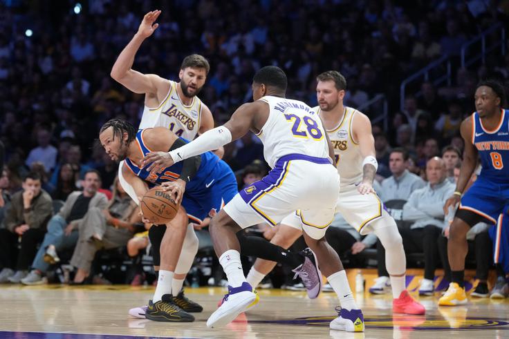 Jalen Brunson je prispeval 25 točk, a še na tretji tekmi zapored metal iz igre krepko pod 50 odstotki (8-19). Prispeval je še šest skokov in sedem asistenc. Izgubil je sedem žog, eno več kot Dončić. | Foto: Reuters