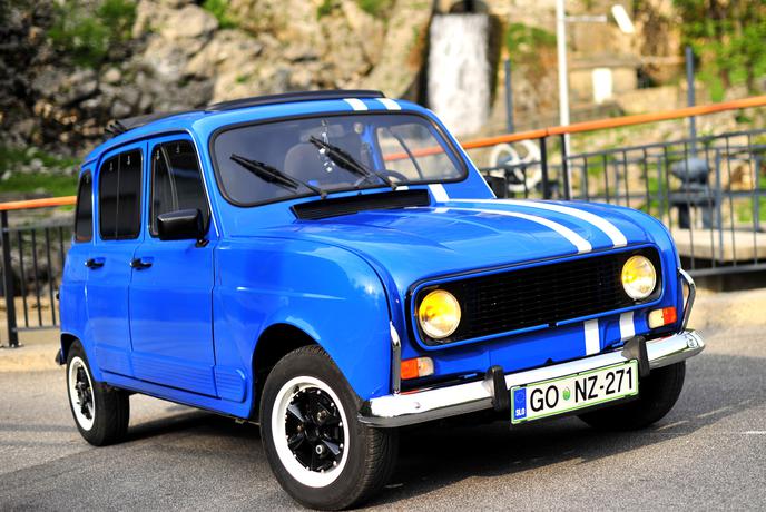 Katrca vzbuja nostalgijo, Slovenci pa jih radi obnavljamo in še raje vozimo #foto #video