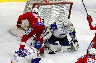 Celovčani so se znesli nad koroškim tekmecem, dve podaji Kuralta pri zmagi Fehervarja