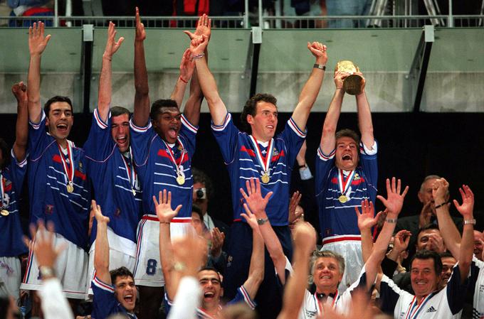 Francozi so največji uspeh na svetovnih prvenstvih dosegli leta 1998 pred domačimi navijači. | Foto: Reuters