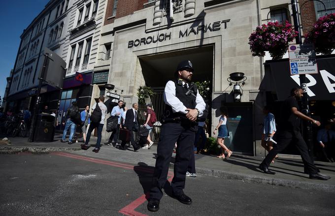 Pri tržnici Borough so trije napadalci z noži napadli več ljudi. Umrlo je osem ljudi, 48 jih je bilo ranjenih. | Foto: Reuters