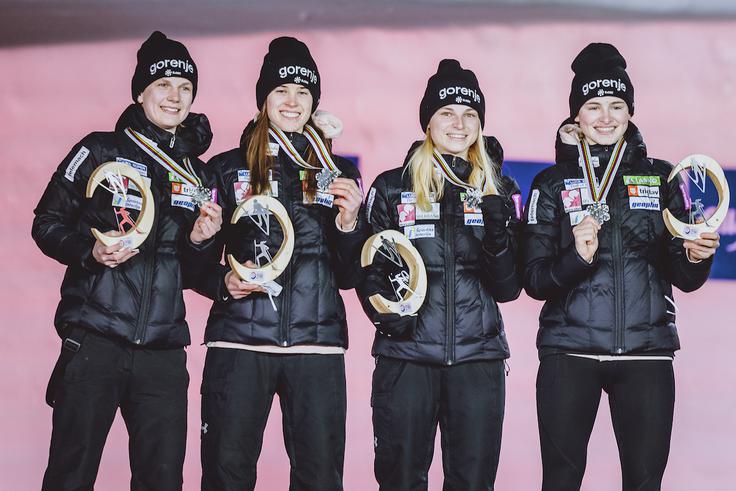 Srebrna ekipna medalja je bil Uršin vrhunec pretekle zime. | Foto: Sportida